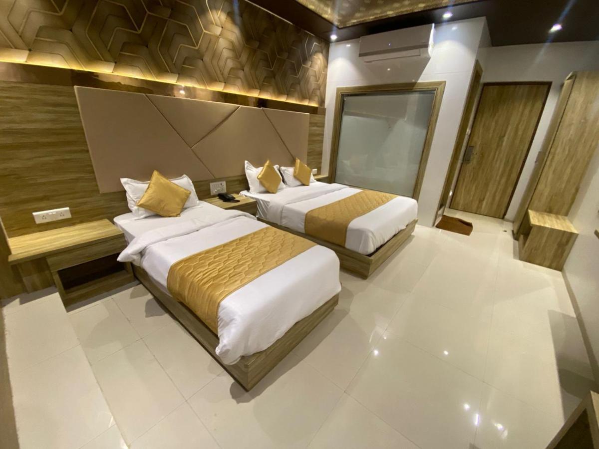 Hotel BKC CROWN - Near Trade Centre, Visa Consulate Mumbai Exterior foto